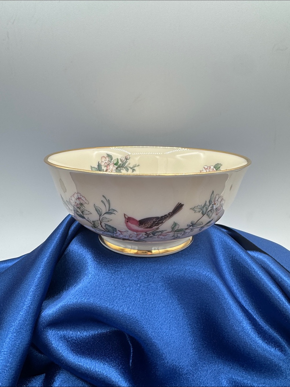 Lenox SERENADE 24K Gold Trim 5" BOWL with  Red Finch BIRD on Branch